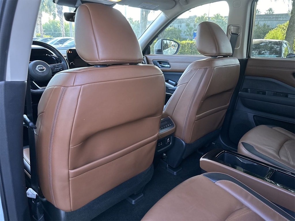 Thumbnail: 2024 Nissan Pathfinder - 11