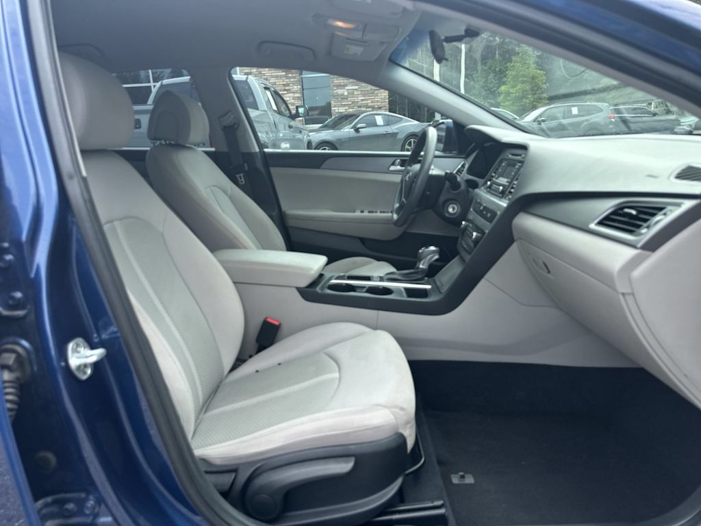 Thumbnail: 2017 Hyundai Sonata - 22