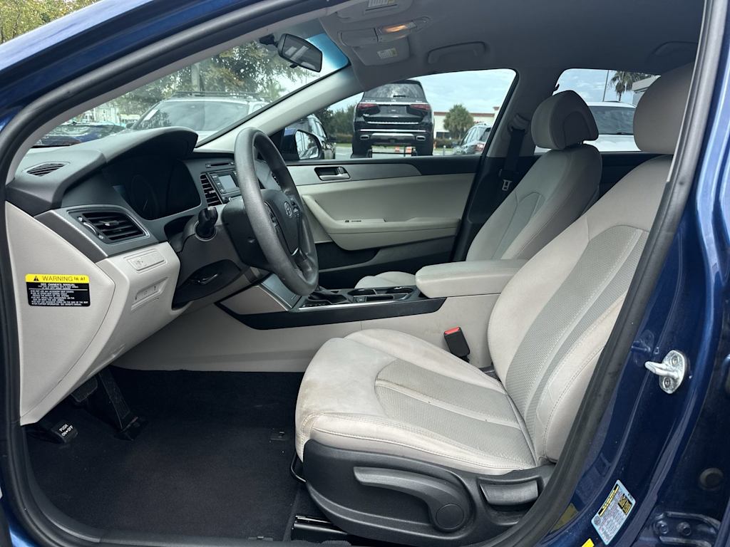 Thumbnail: 2017 Hyundai Sonata - 9