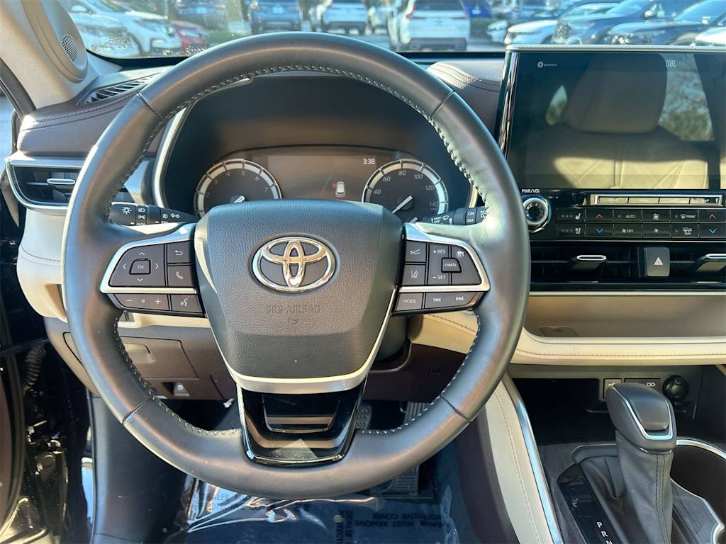 2022 Toyota Highlander Platinum 9