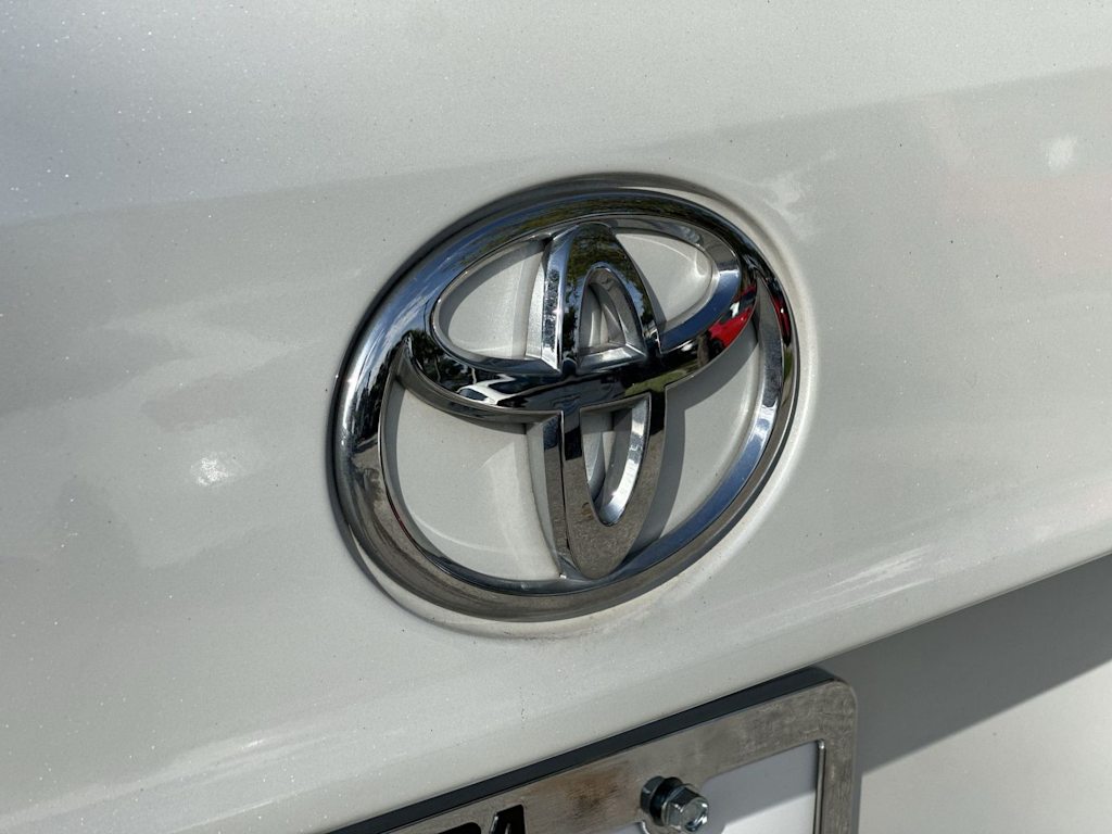 Thumbnail: 2023 Toyota Highlander - 7