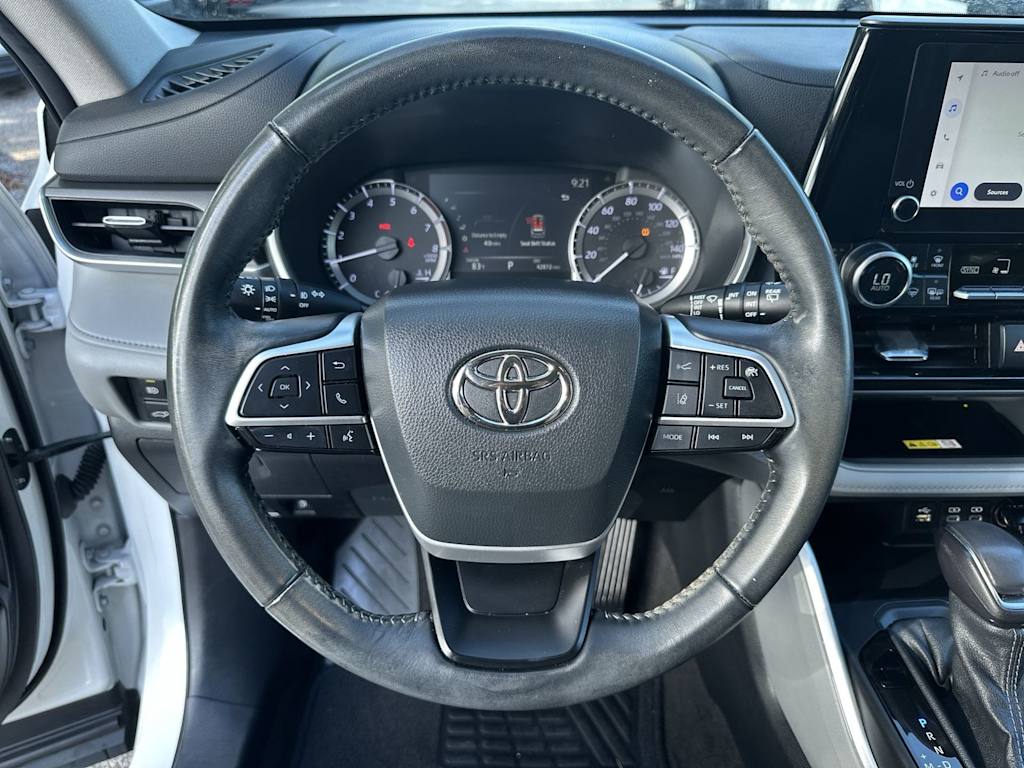 Thumbnail: 2023 Toyota Highlander - 2