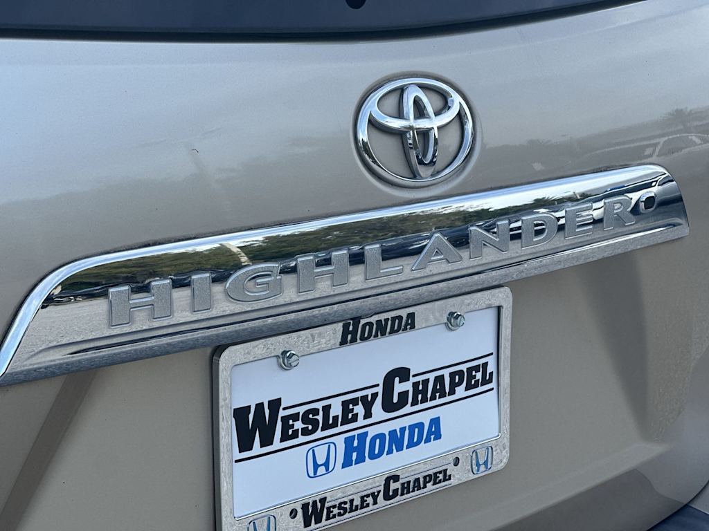 Thumbnail: 2011 Toyota Highlander - 19