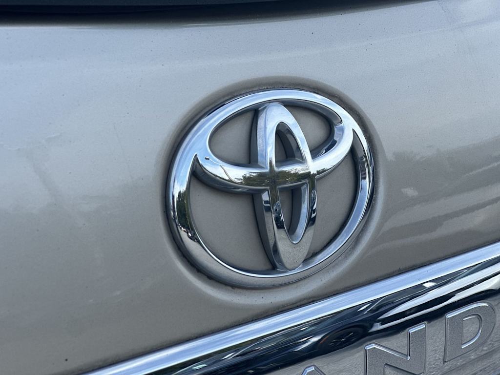 Thumbnail: 2011 Toyota Highlander - 7