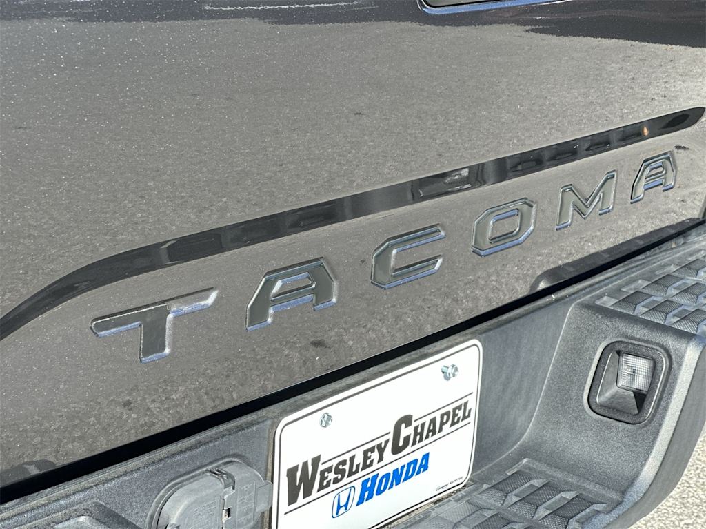 Thumbnail: 2021 Toyota Tacoma - 18