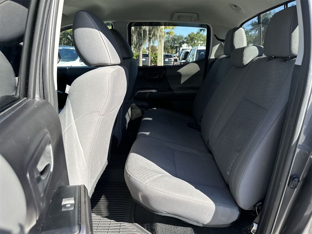 Thumbnail: 2021 Toyota Tacoma - 10