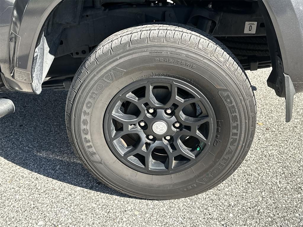 Thumbnail: 2021 Toyota Tacoma - 7