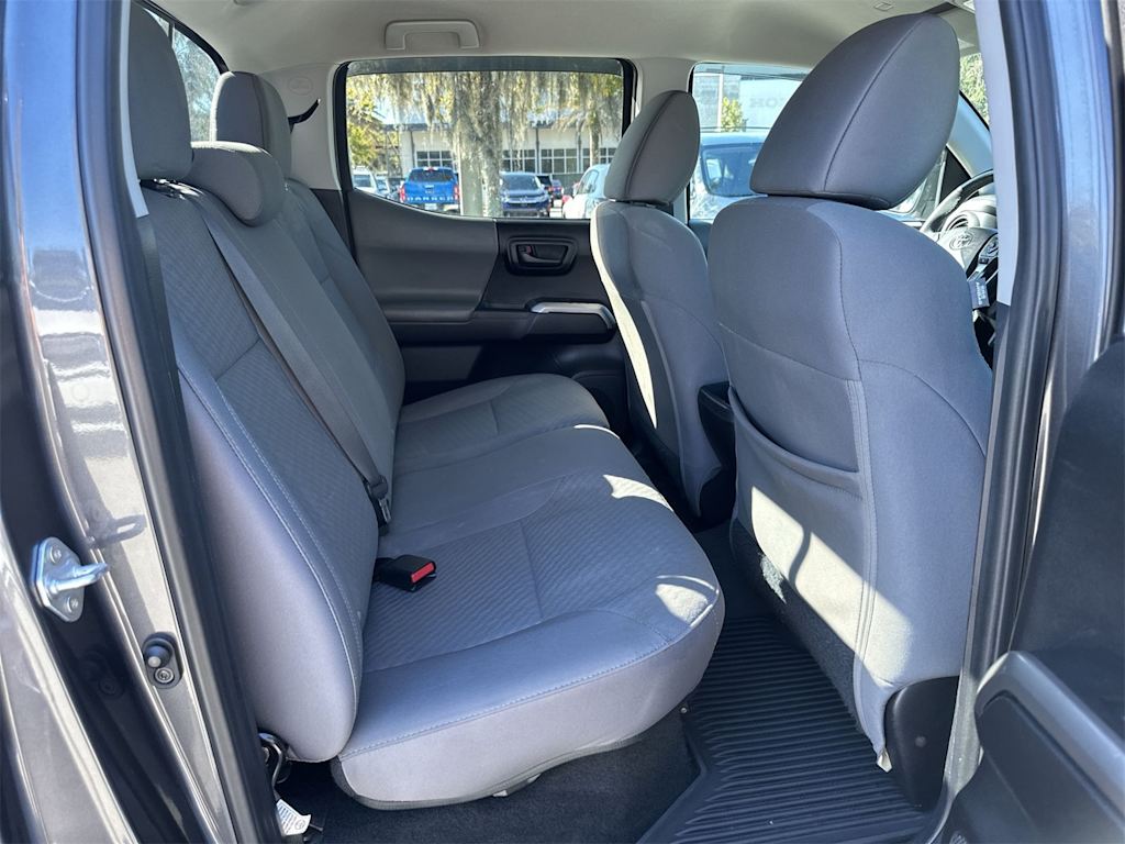 Thumbnail: 2021 Toyota Tacoma - 20