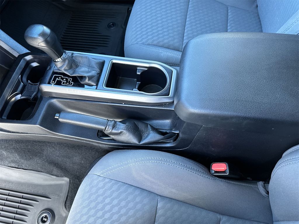 Thumbnail: 2021 Toyota Tacoma - 12