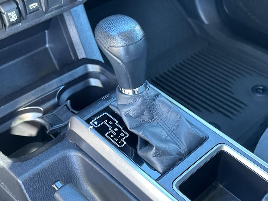 Thumbnail: 2021 Toyota Tacoma - 22