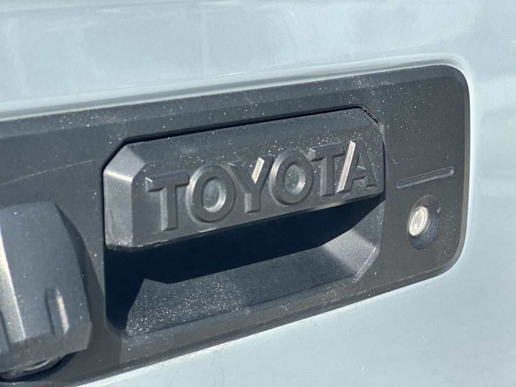 Thumbnail: 2021 Toyota Tundra - 20