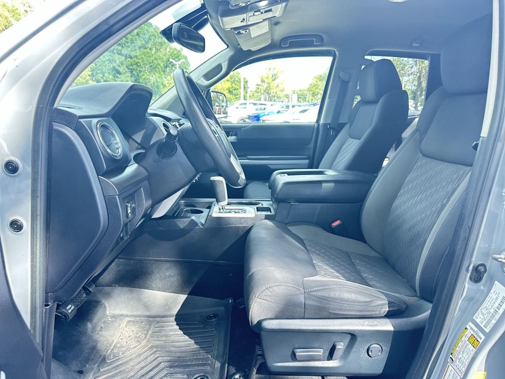 Thumbnail: 2021 Toyota Tundra - 10