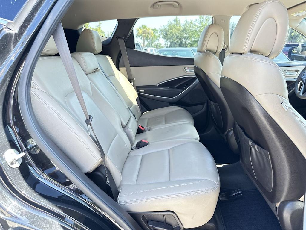 Thumbnail: 2016 Hyundai Santa Fe - 23
