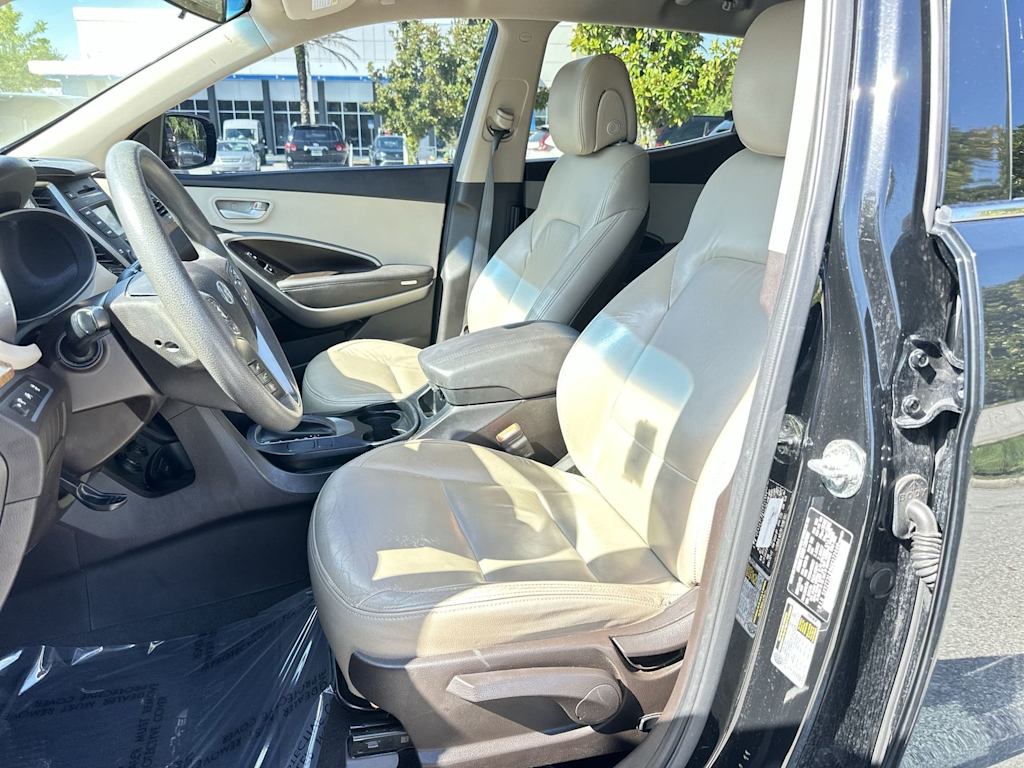 Thumbnail: 2016 Hyundai Santa Fe - 10