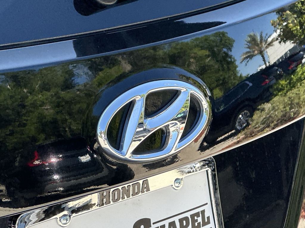 Thumbnail: 2016 Hyundai Santa Fe - 20