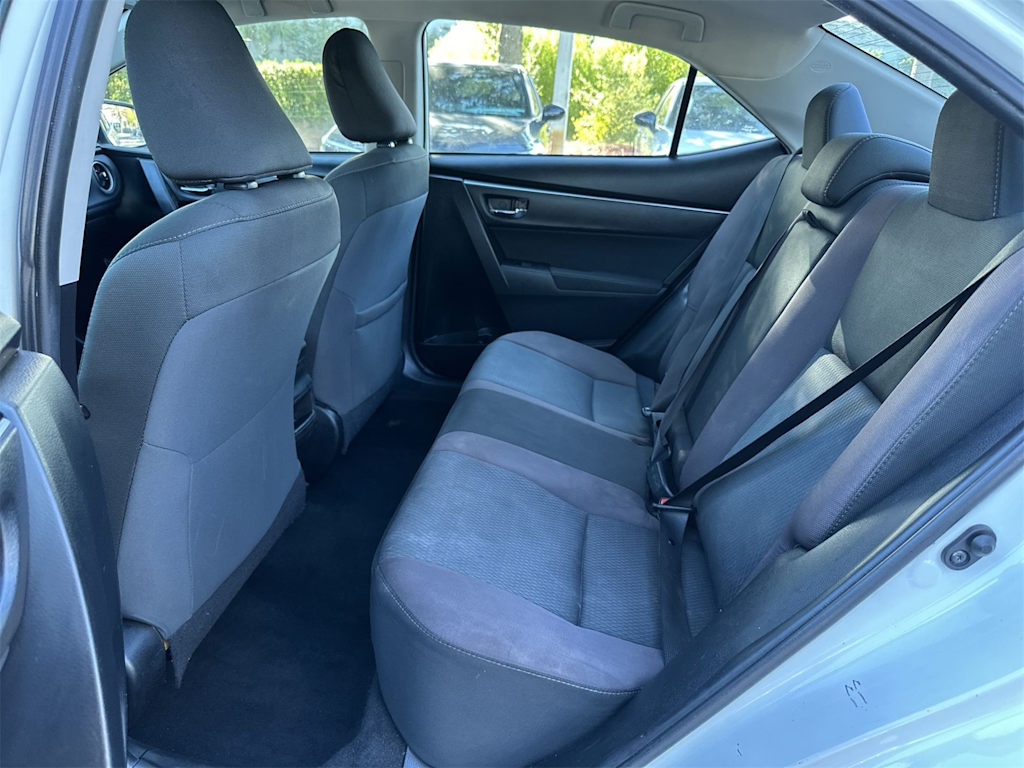 Thumbnail: 2018 Toyota Corolla - 18