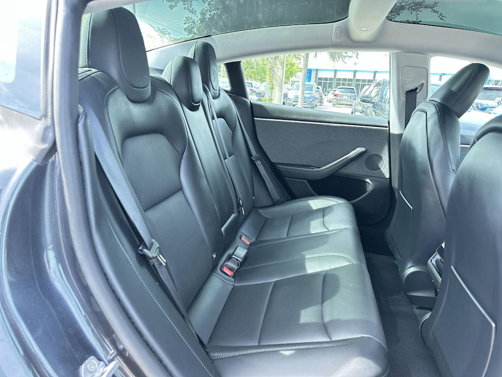 Thumbnail: 2025 Tesla Model 3 - 18
