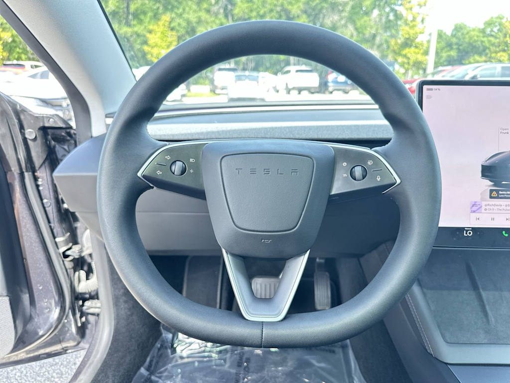 Thumbnail: 2025 Tesla Model 3 - 2