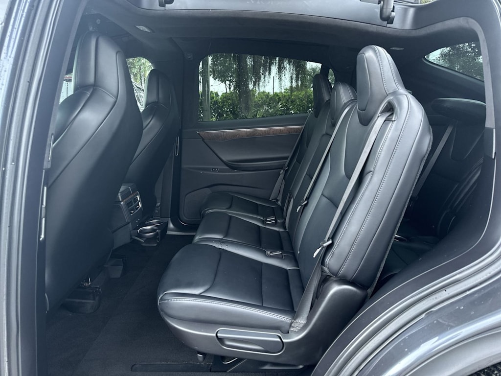 Thumbnail: 2018 Tesla Model X - 18