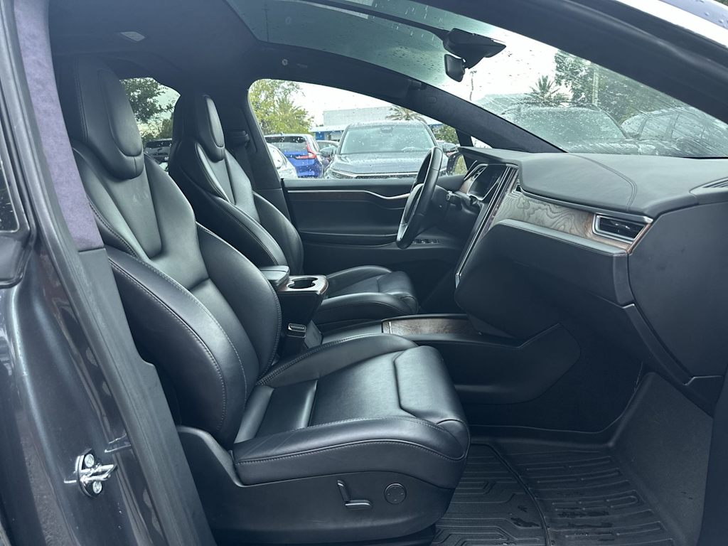 Thumbnail: 2018 Tesla Model X - 20