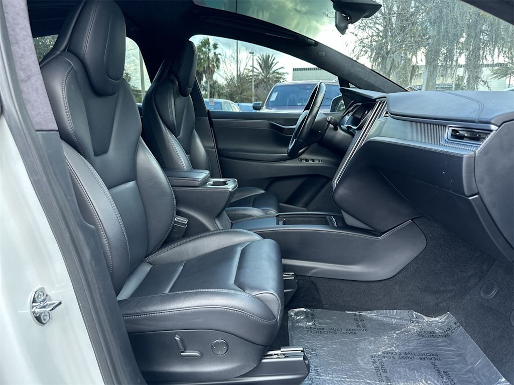 Thumbnail: 2018 Tesla Model X - 21