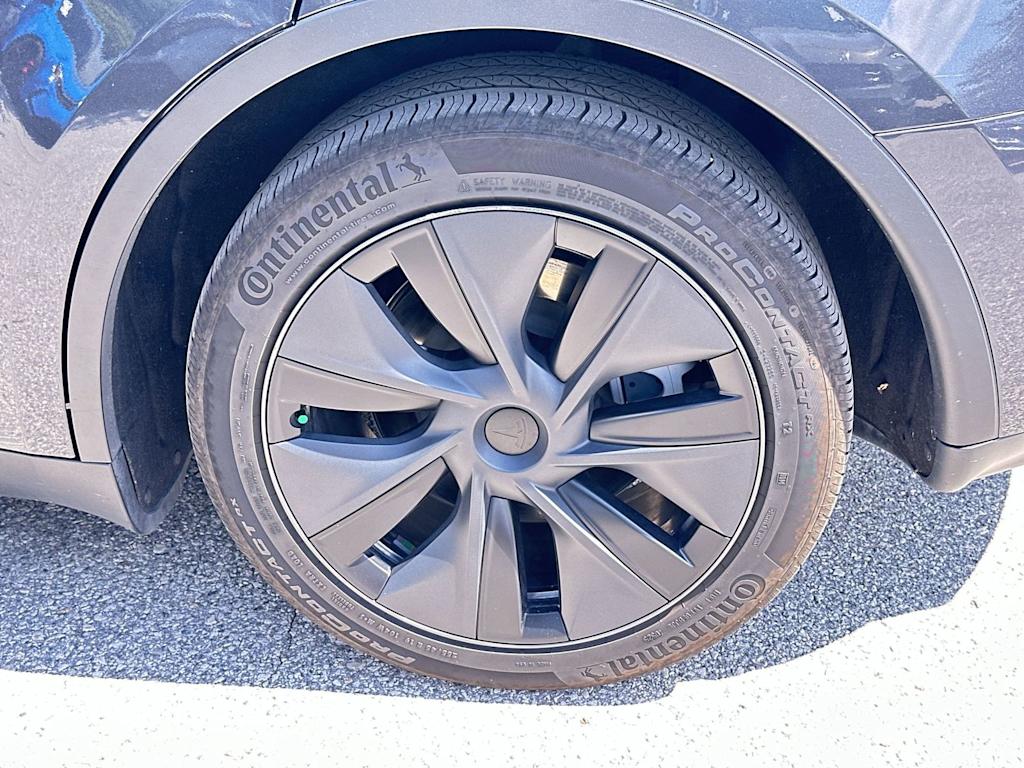Thumbnail: 2024 Tesla Model Y - 8
