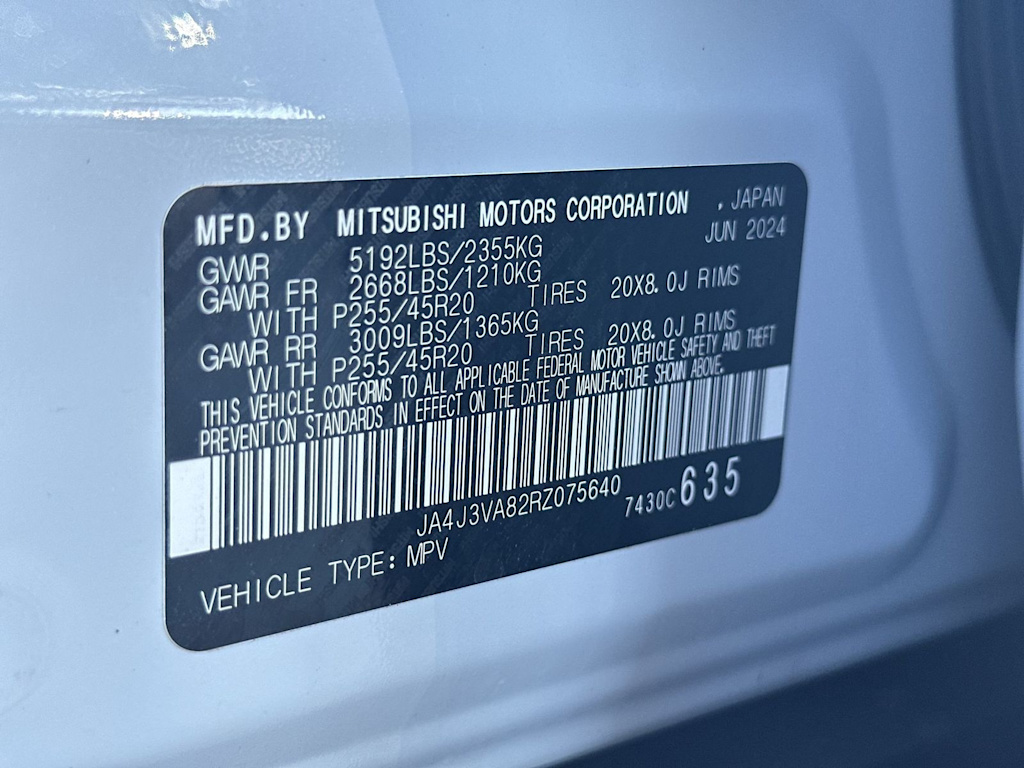 Thumbnail: 2024 Mitsubishi Outlander - 15