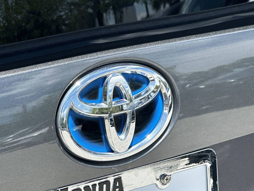 Thumbnail: 2018 Toyota Prius - 6