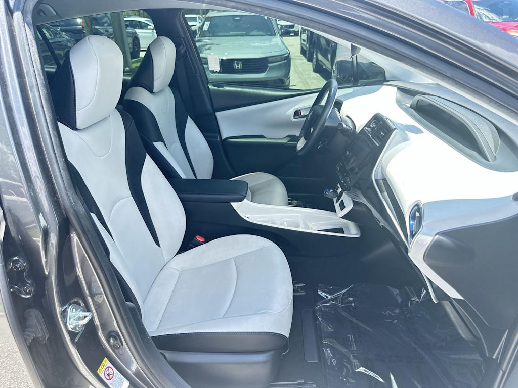 Thumbnail: 2018 Toyota Prius - 11