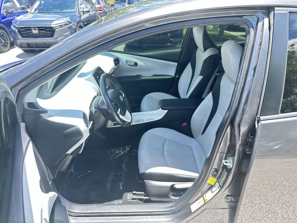 Thumbnail: 2018 Toyota Prius - 12