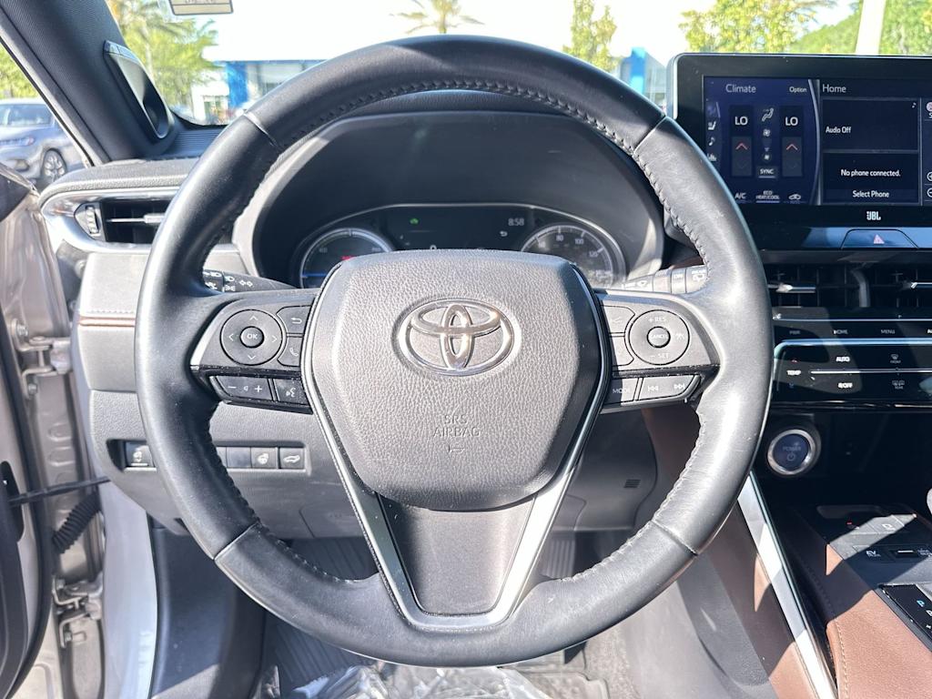Thumbnail: 2021 Toyota Venza - 9