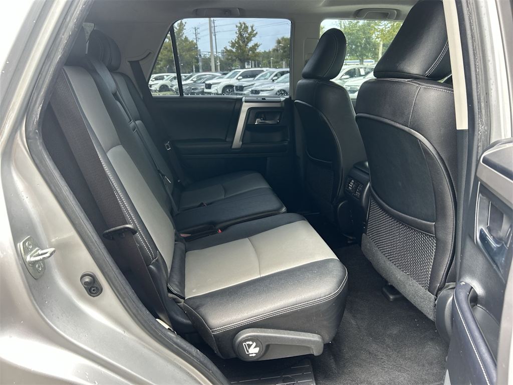 Thumbnail: 2018 Toyota 4Runner - 20