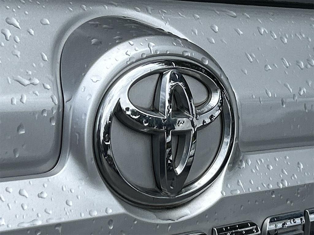 Thumbnail: 2018 Toyota 4Runner - 7