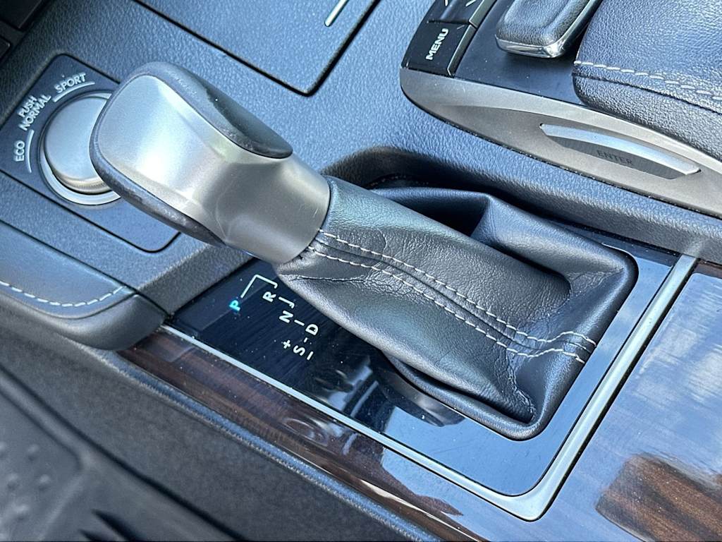 Thumbnail: 2016 Lexus ES - 14