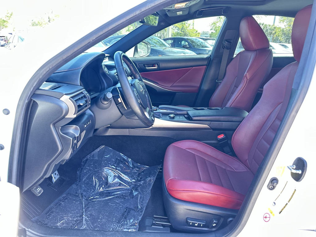 Thumbnail: 2018 Lexus IS - 9