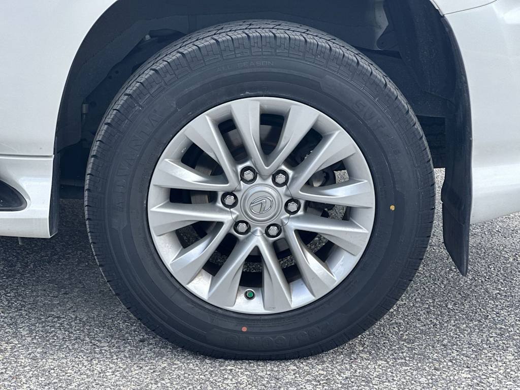 Thumbnail: 2023 Lexus GX - 8