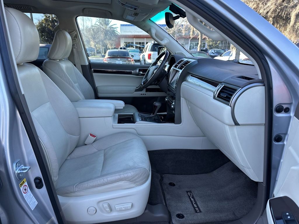 Thumbnail: 2015 Lexus GX - 8