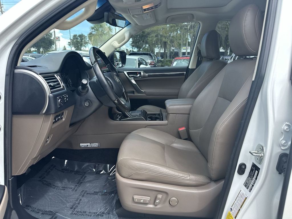 Thumbnail: 2023 Lexus GX - 10