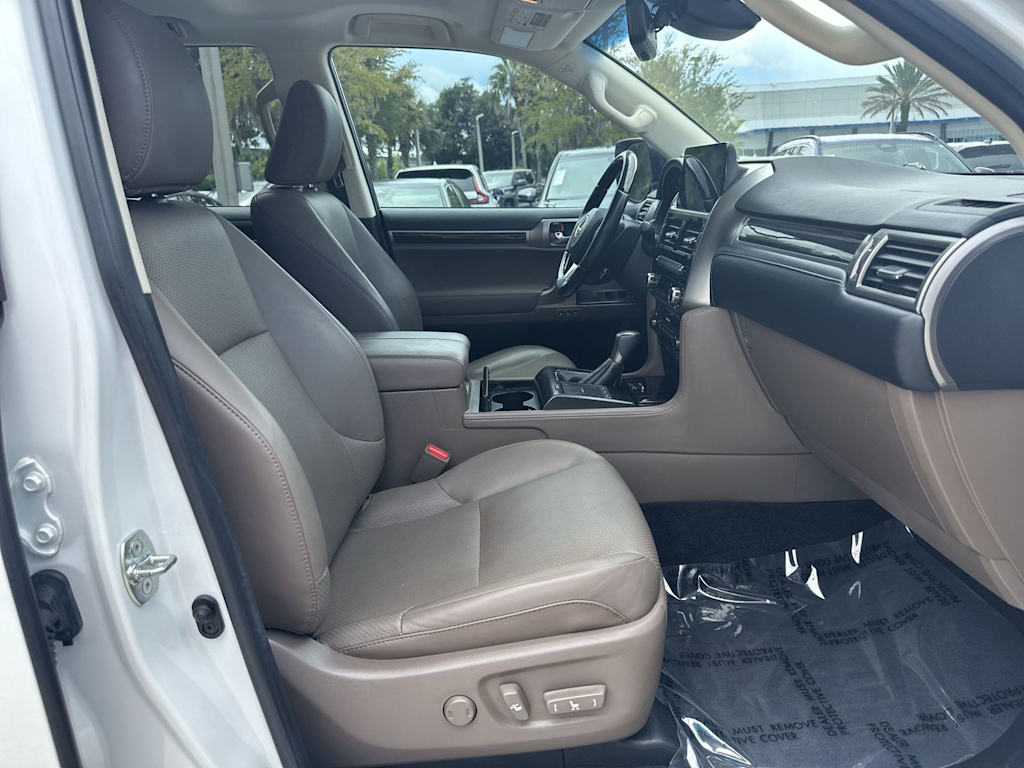 Thumbnail: 2023 Lexus GX - 11