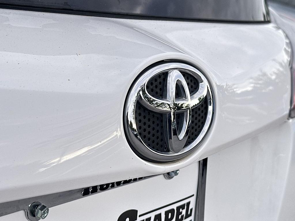 Thumbnail: 2017 Toyota RAV4 - 7