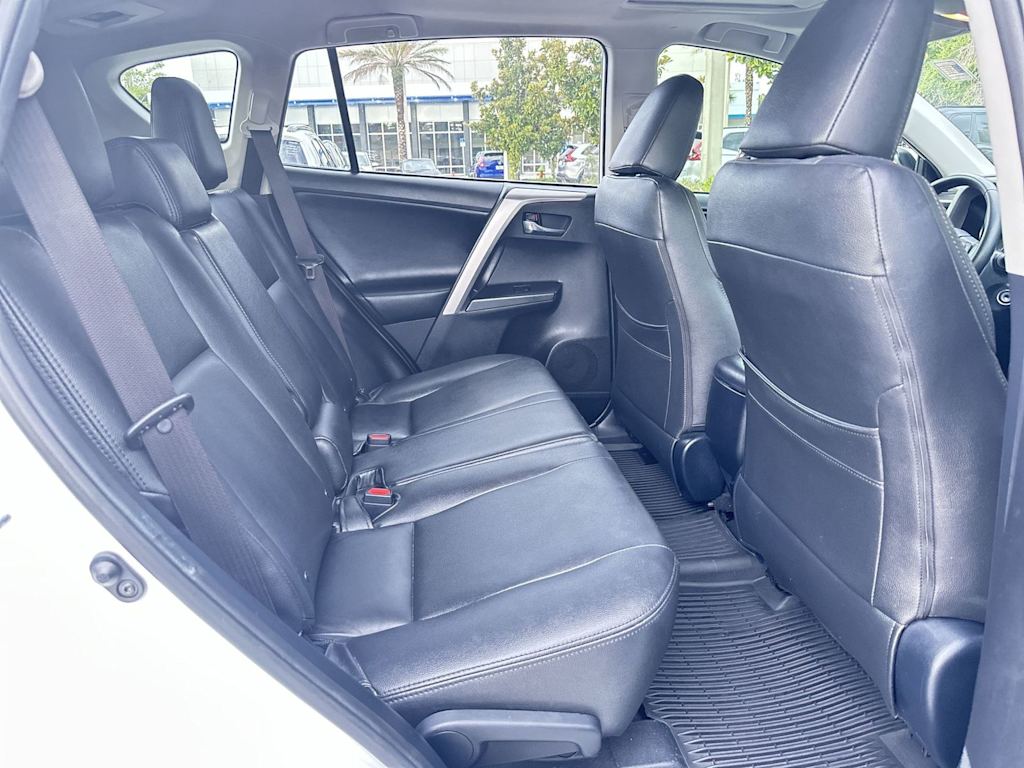 Thumbnail: 2017 Toyota RAV4 - 20