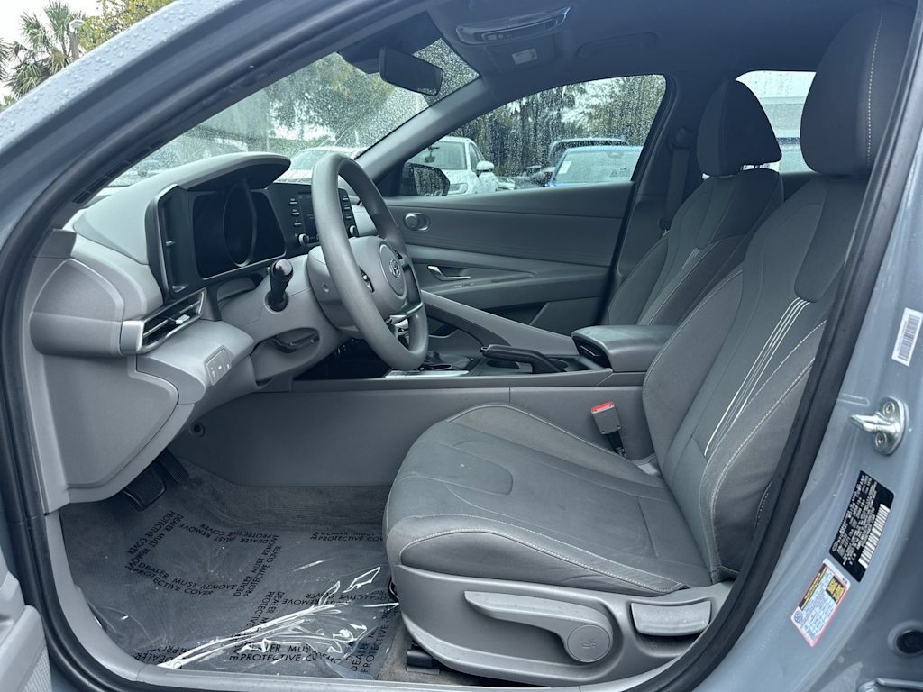 Thumbnail: 2023 Hyundai Elantra - 8