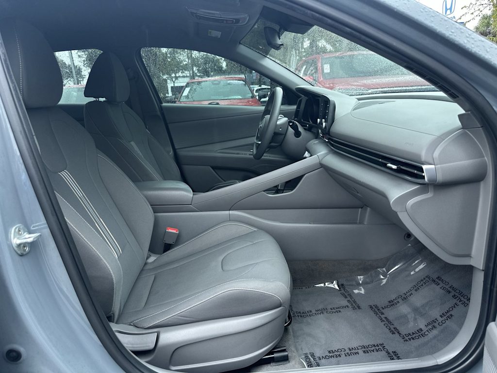 Thumbnail: 2023 Hyundai Elantra - 22