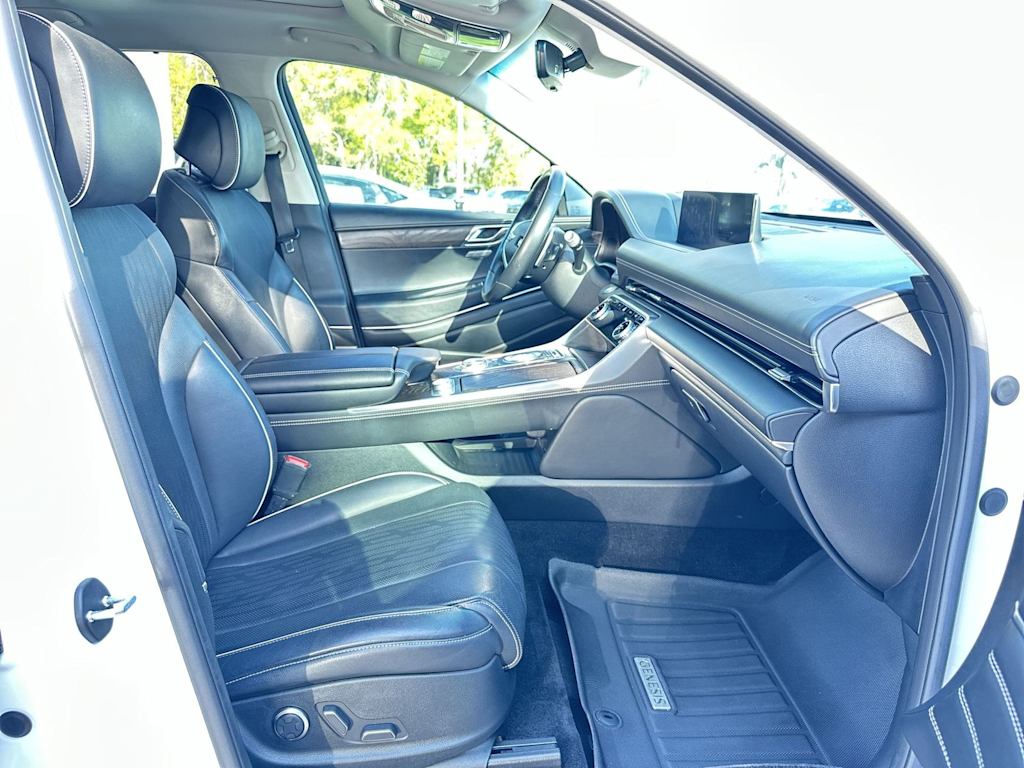 Thumbnail: 2021 Genesis GV80 - 11