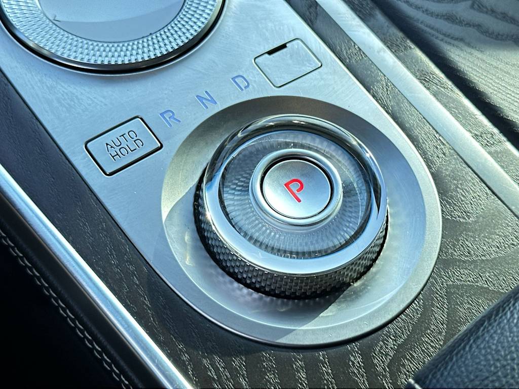 Thumbnail: 2021 Genesis GV80 - 22