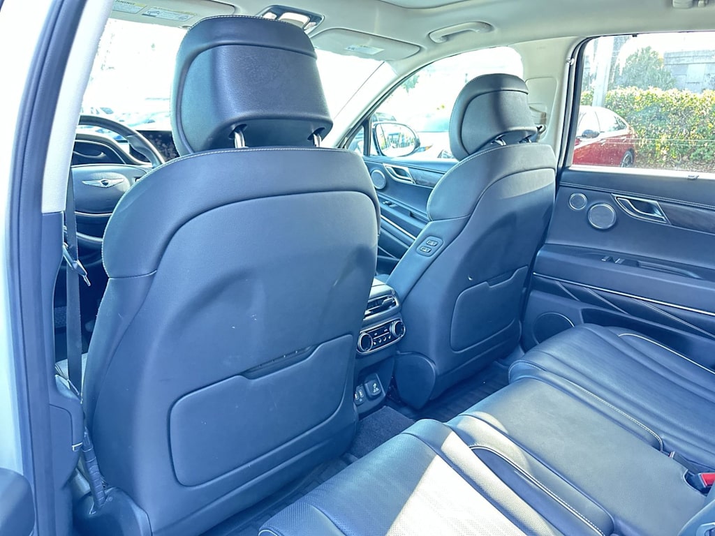 Thumbnail: 2021 Genesis GV80 - 12