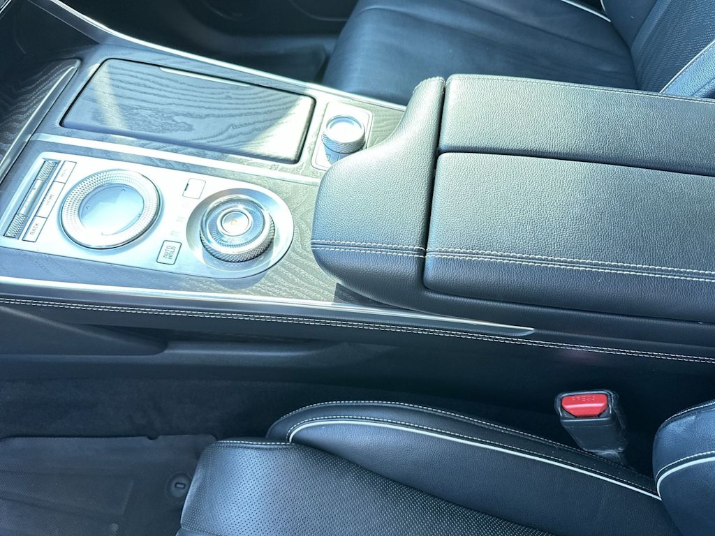 Thumbnail: 2021 Genesis GV80 - 9