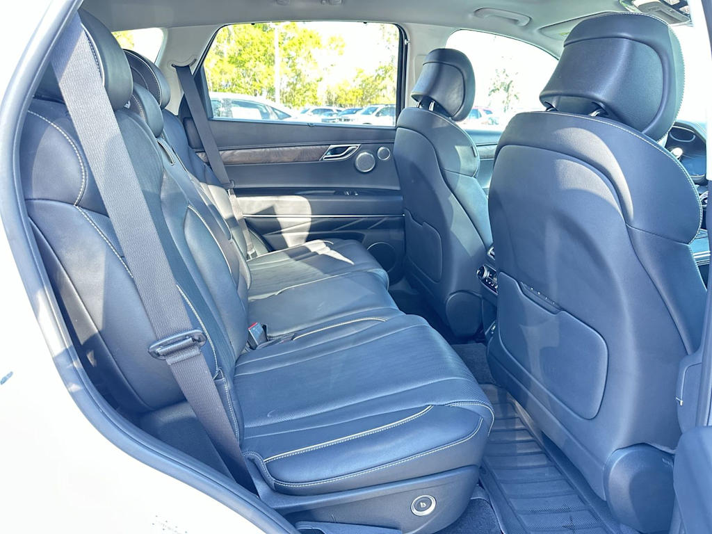 Thumbnail: 2021 Genesis GV80 - 21