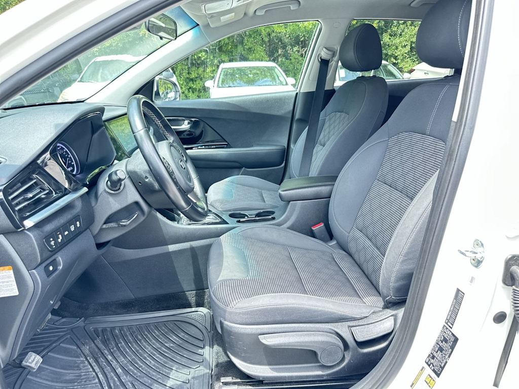 Thumbnail: 2021 Kia Niro - 10