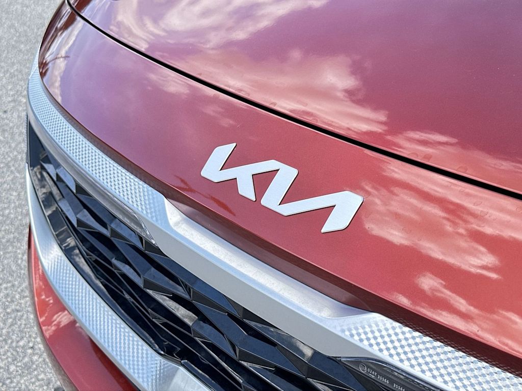 Thumbnail: 2023 Kia Seltos - 7